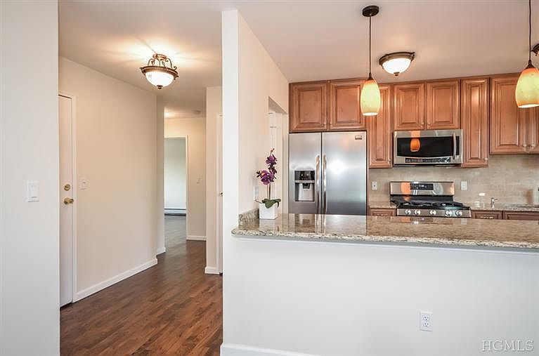 1st image of 101 Rockland Ave Ste 4