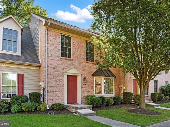 520 Woodthrush Ct, Harrisburg, PA 17110