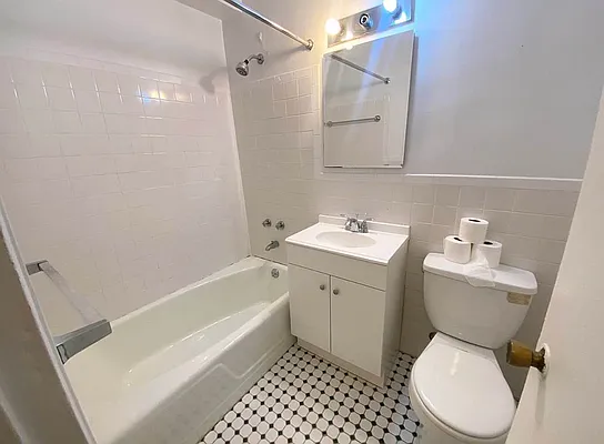 399 East 72nd Street #14 in Lenox Hill, Manhattan | StreetEasy