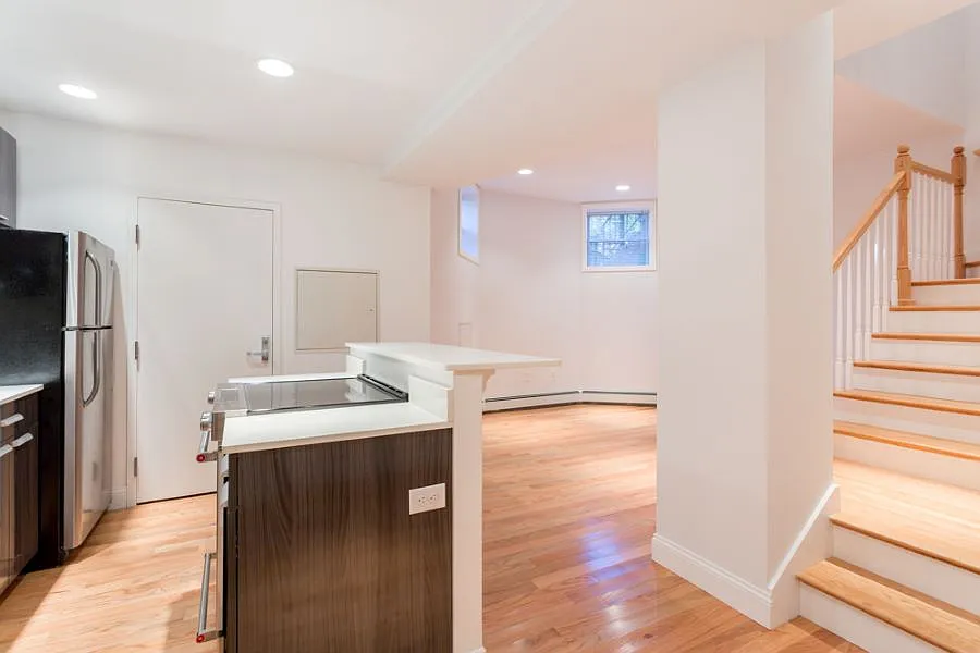 127 St. Botolph Street — Photo 3