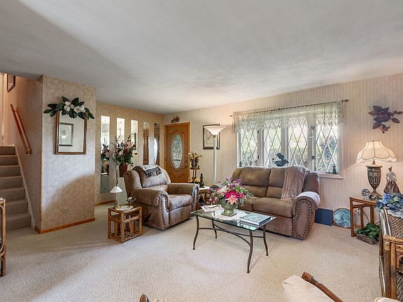 4th image of 3206 Wren Ln