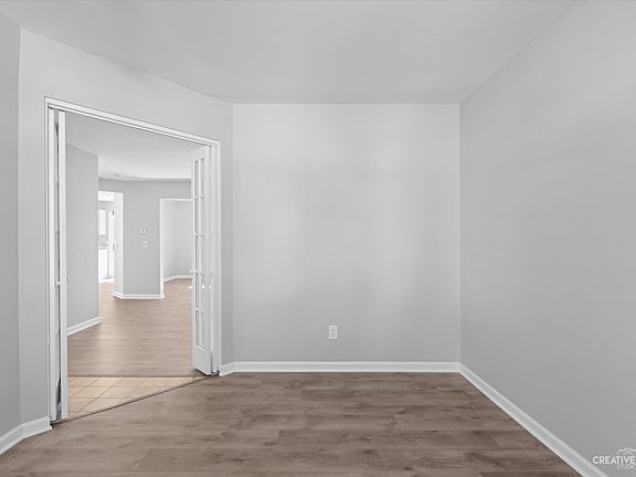 4th image of 1688 Lexington Dr