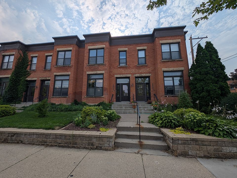 Street view, from Lyndale