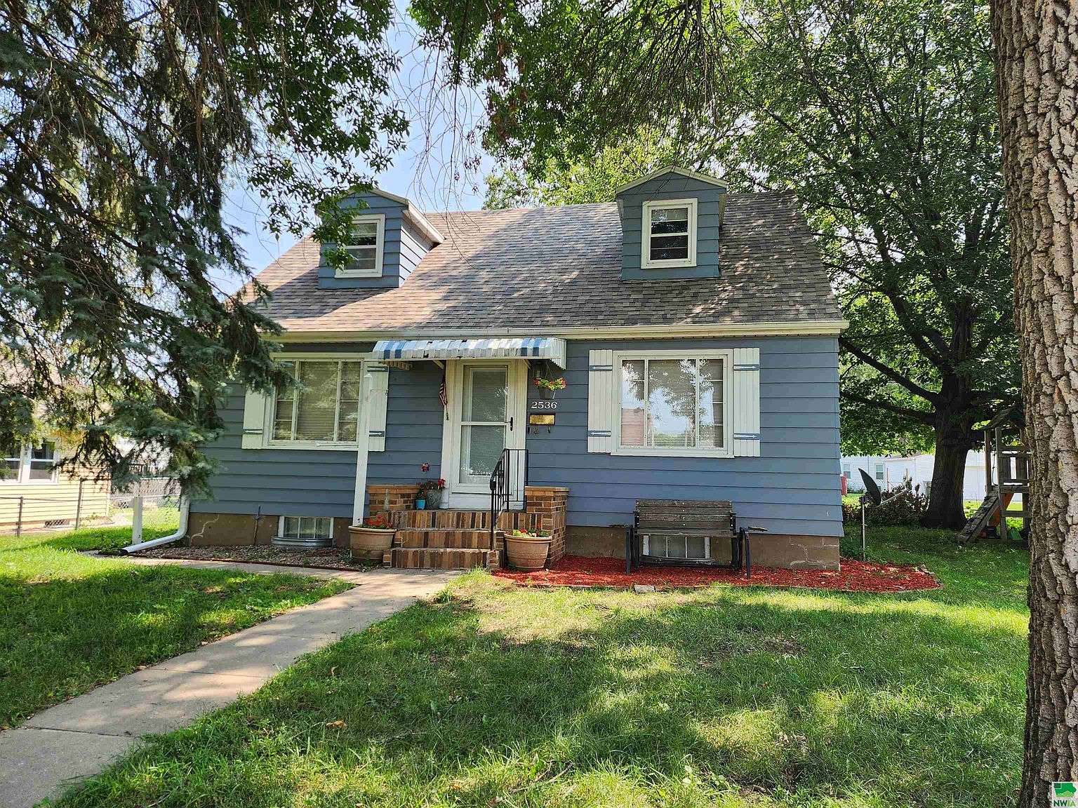 2536 S Cedar St, Sioux City, IA 51106 Zillow