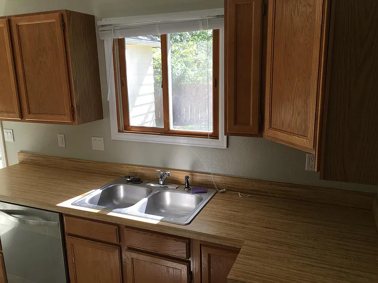 862 Charter Oak Ct — Photo 9