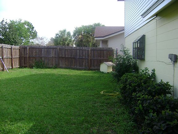 4th image of 668 Lake Dexter Cir