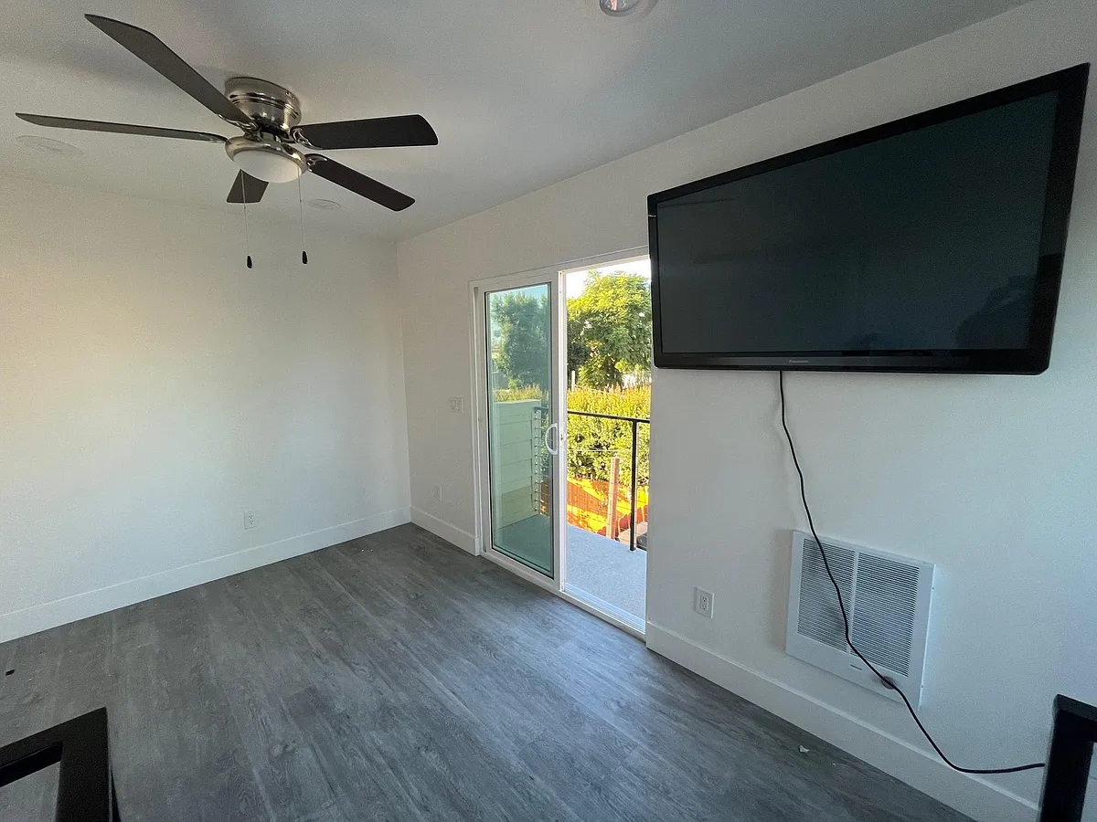 Bedroom/Living Space with balcony - 3708 35th St