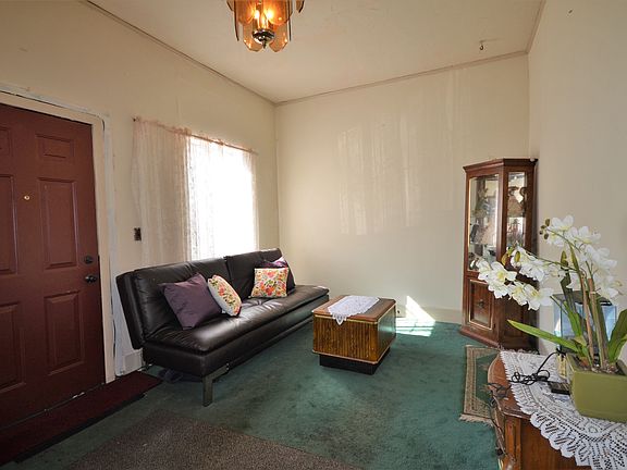 3rd image of 630 Bellevue Ave
