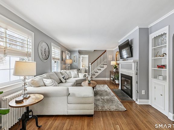 4th image of 187 Middle River Road