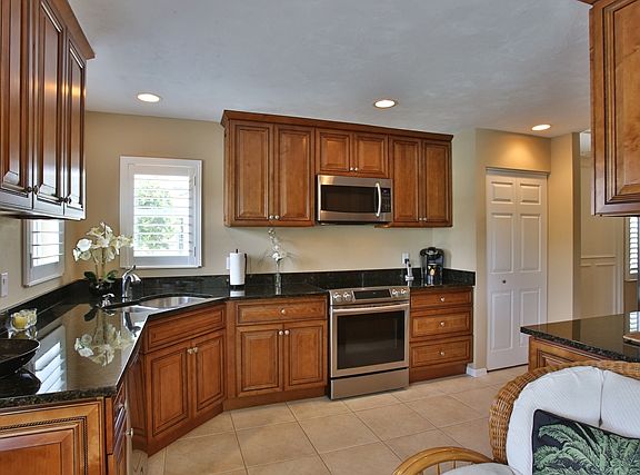 4th image of 19 Pelican Ct