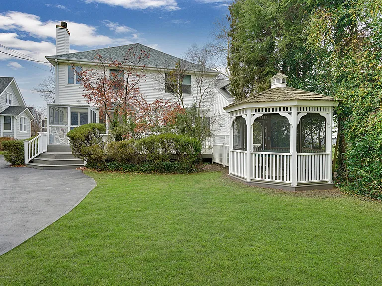 315 Tuttle Ave — Photo 32
