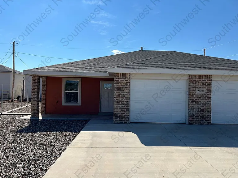 2109 Bobwhite Ct. — Photo 1