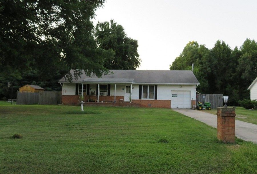 1st image of 683 Holly Vista Dr