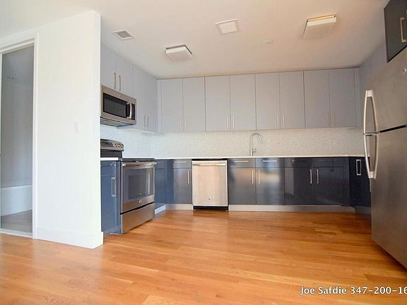 4th image of 2727 Henry Hudson Pkwy W #602
