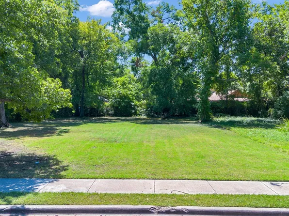 3706 Pine St, Dallas, TX 75210
