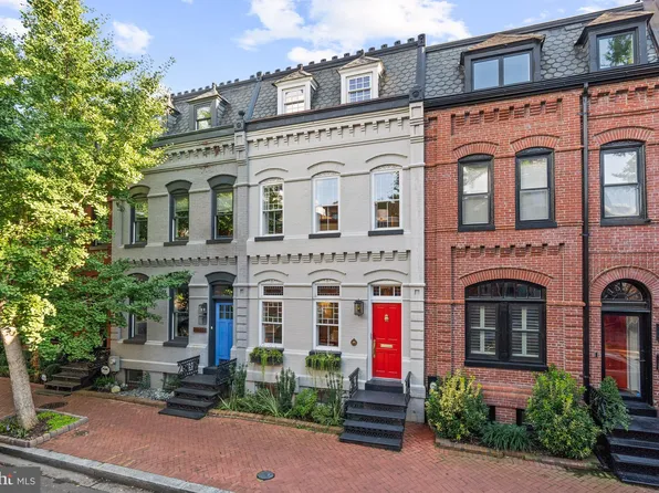 1528 Swann St NW, Washington, DC 20009
