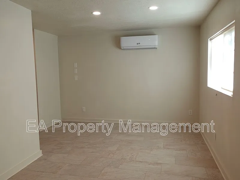 1 bed, 1.0 bath, 700 sqft, $1,375 — Photo 3