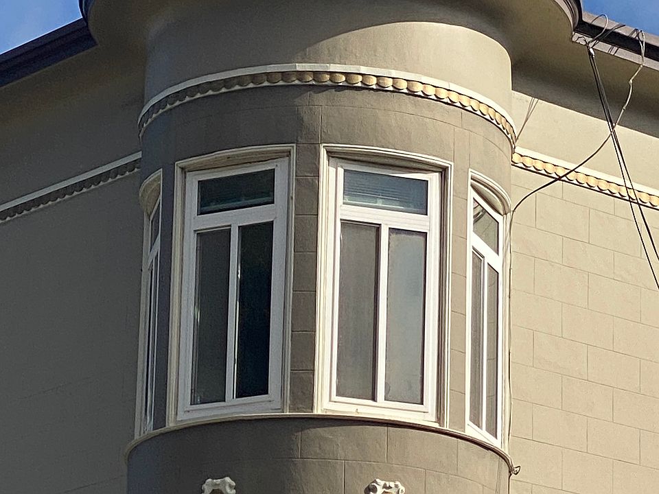 Top floor corner unit