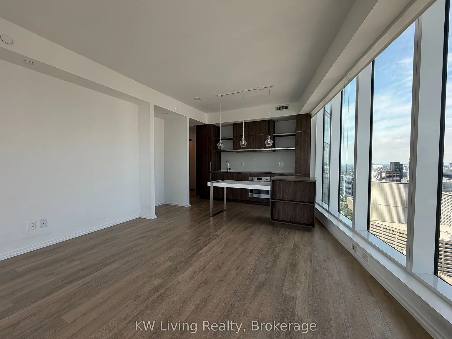 2 bed, $3,500 — Photo 1