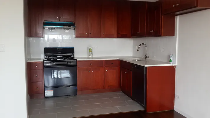 Rented by Vertex Realty Group LLC | media 1