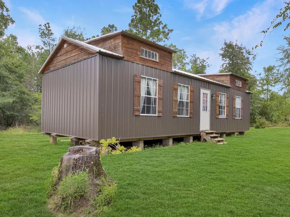 300 Collier Rd, Pointblank, TX 77364