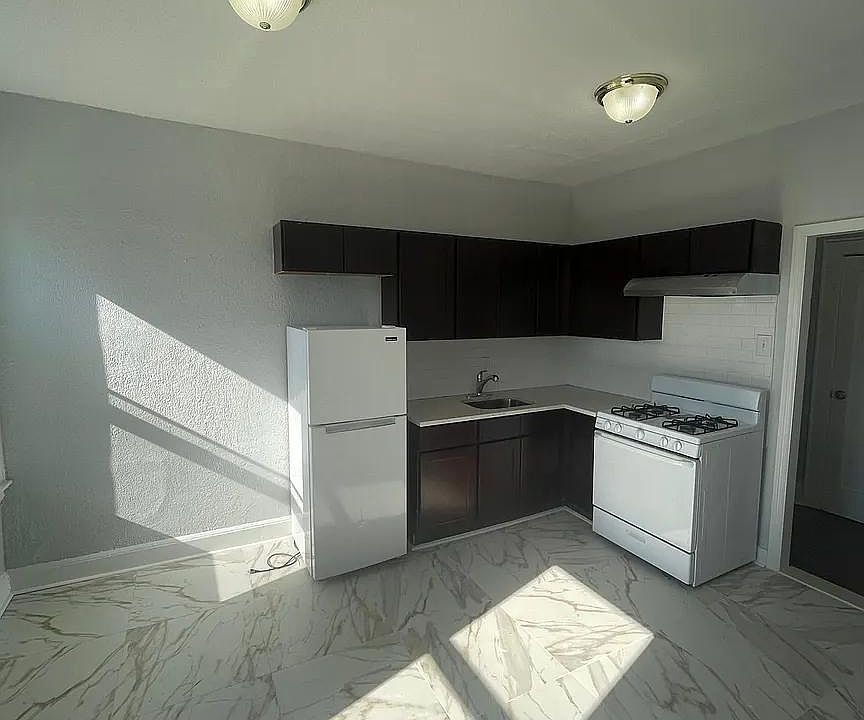 1st image of 691 Elizabeth Ave #64A