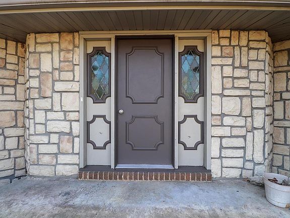 2nd image of 26893 Palmer Ln