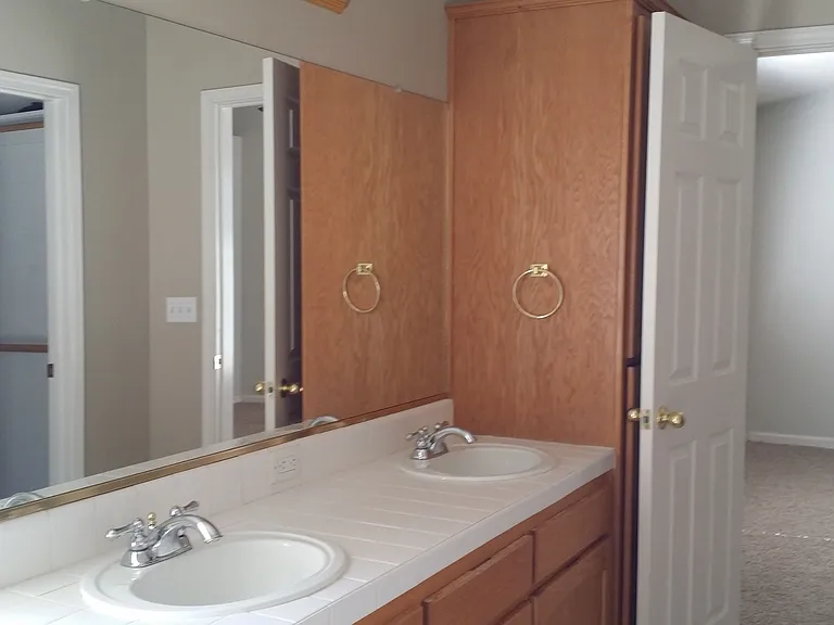 2059 E Lexington Ave — Photo 12
