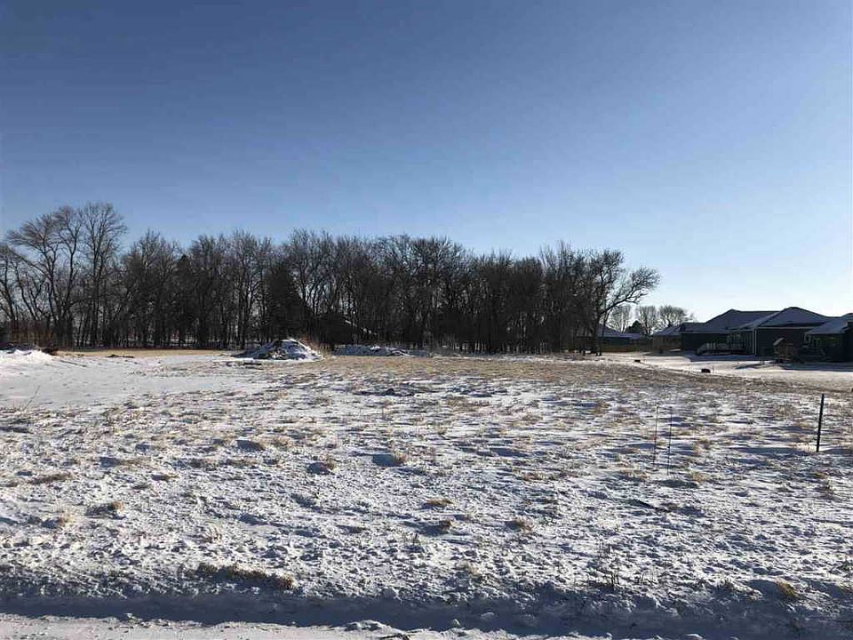 1st image of 418 Wood Meadows Dr