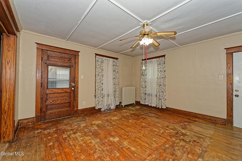 4th image of 91 Snowden Avenue