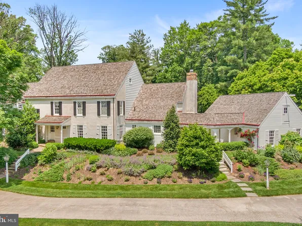 363 Pond View Rd, Devon, PA 19333