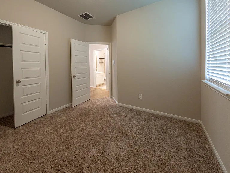 7034 Silverleaf Oak St — Photo 16