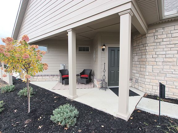 2nd image of 4051 Coventry Ln