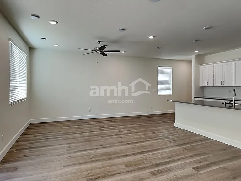 10377 Bishops Cap St — Photo 4