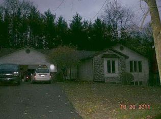 3647 20th St, Dorr, MI 49323