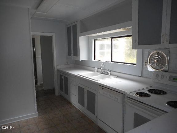 4th image of 1837 NE 20th St