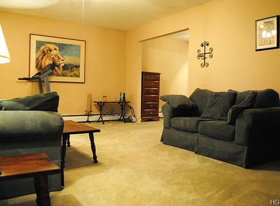 5th image of 42 Kennedy Dr