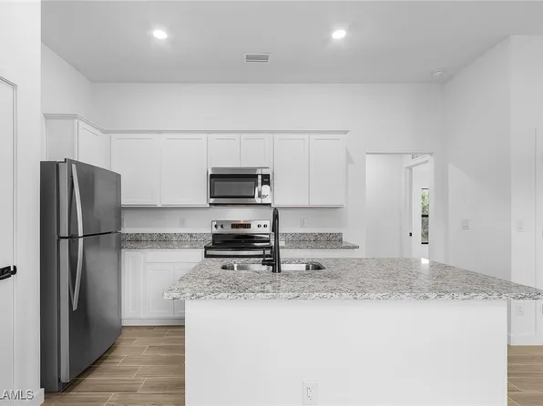 2434 NW 9th Ter, Cape Coral, FL 33993