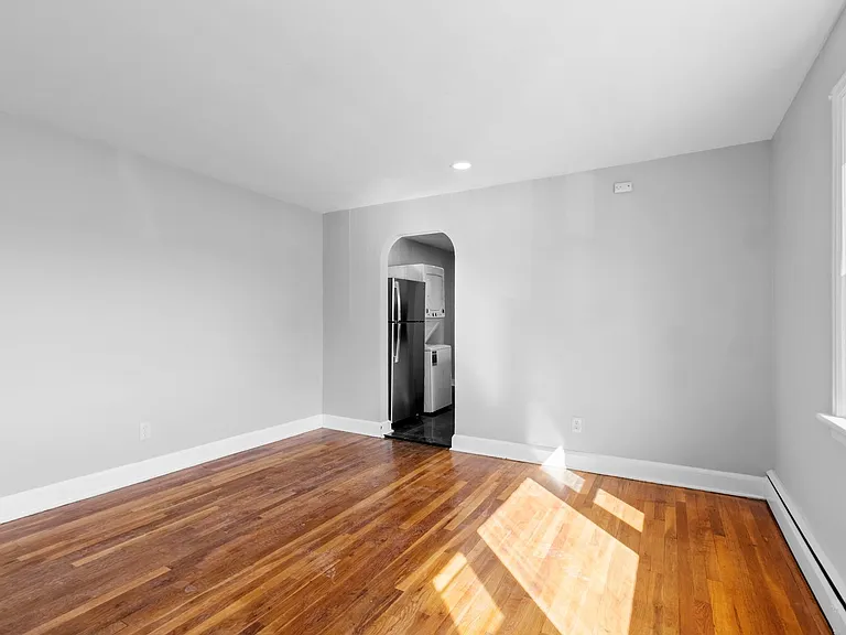26 Golden Hill St — Photo 2