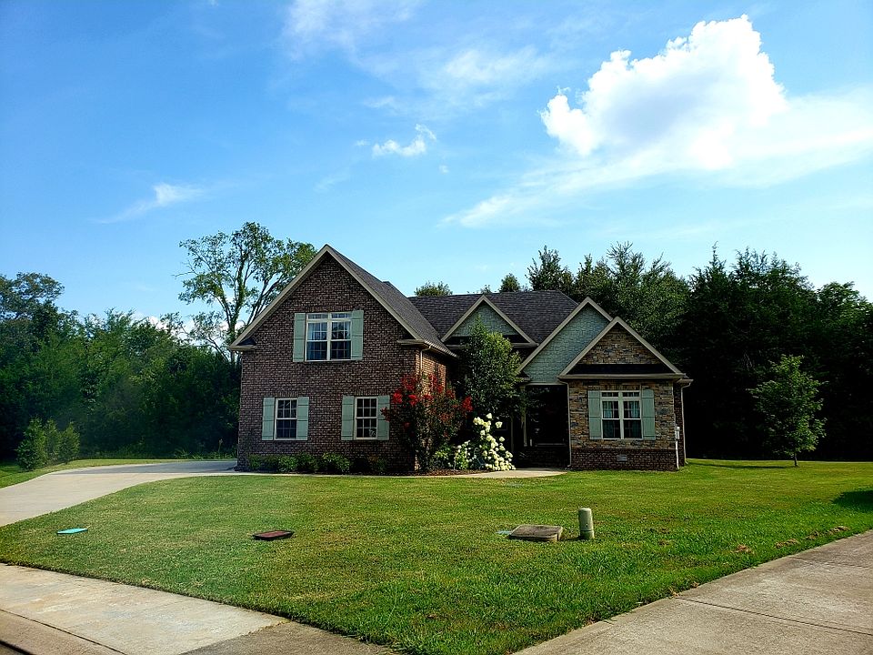 1st image of 110 Hyacinth Ct