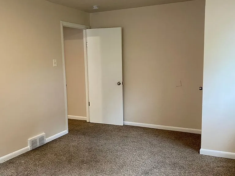 3401 Berkley Ave — Photo 16