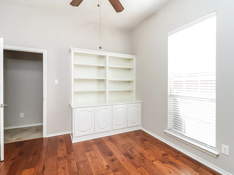 7824 Blossom Dr — Photo 9