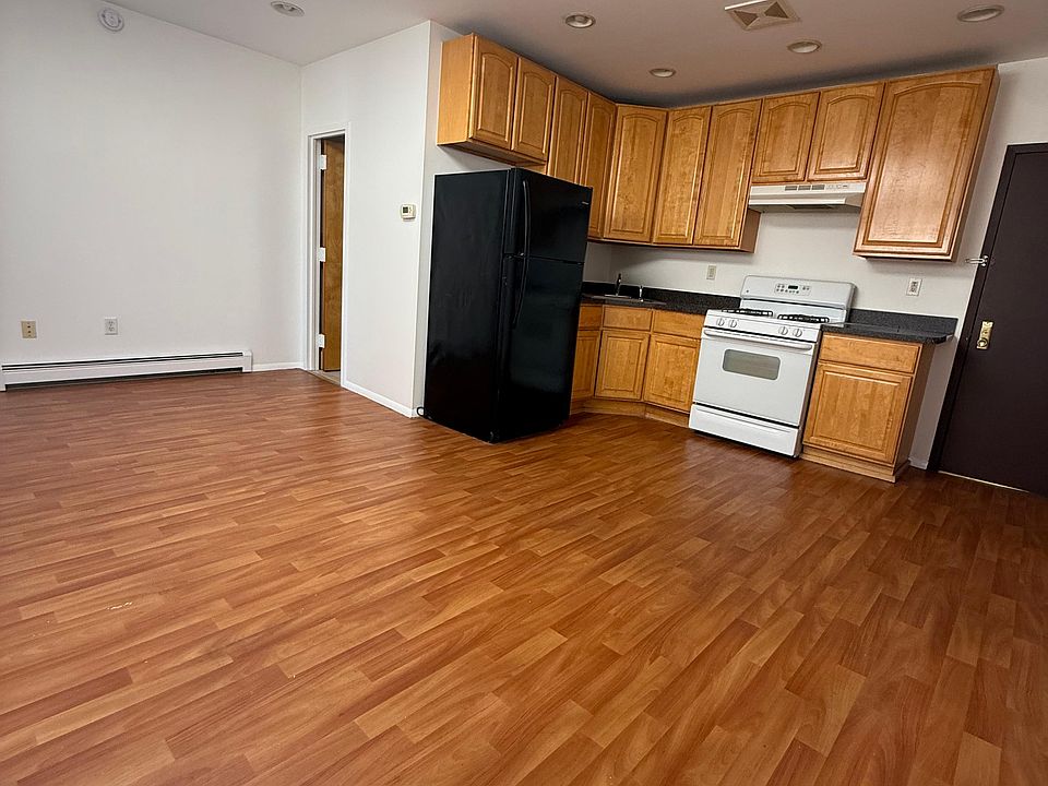 2nd image of 7807 Myrtle Ave #2