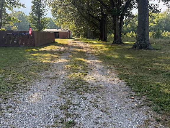 2nd image of 2509 Weaver Rd