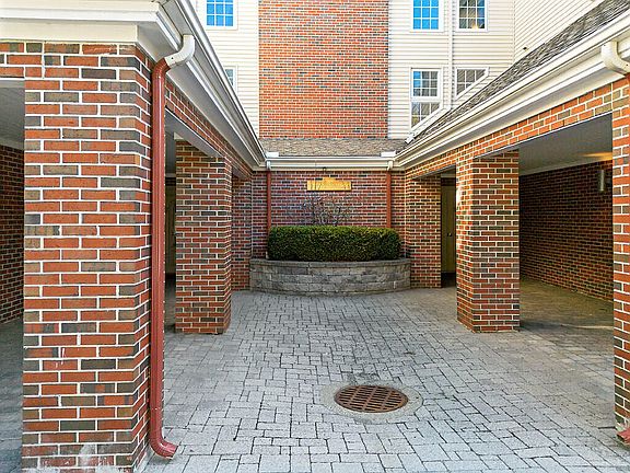 3rd image of 2 Schooner Ridge Road #11