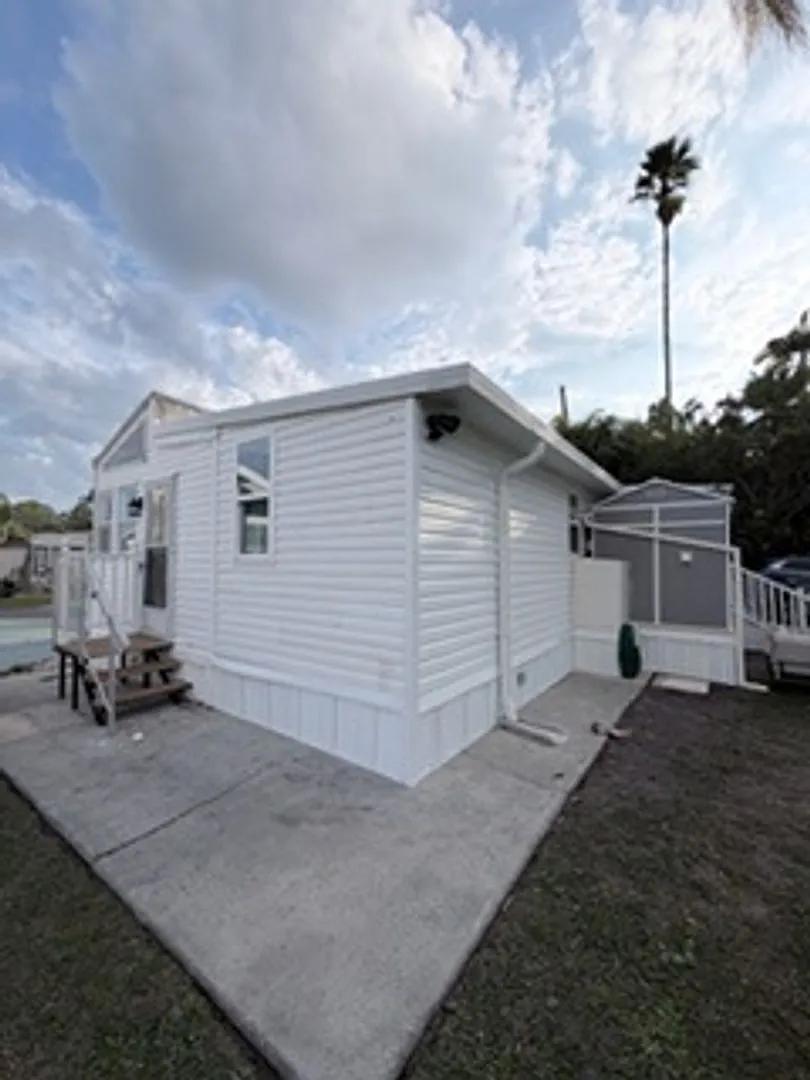 Renovated 2 bedroom 1 Bath For Rent in St Cloud — Photo 1