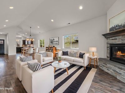 3375 NE Crystal Springs Dr, Bend, OR, 97701