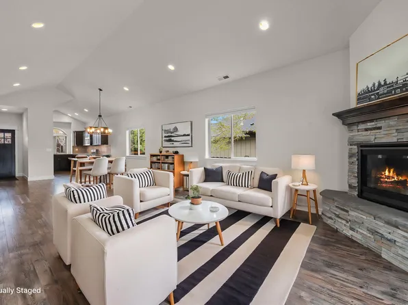 3375 NE Crystal Springs Dr, Bend, OR 97701