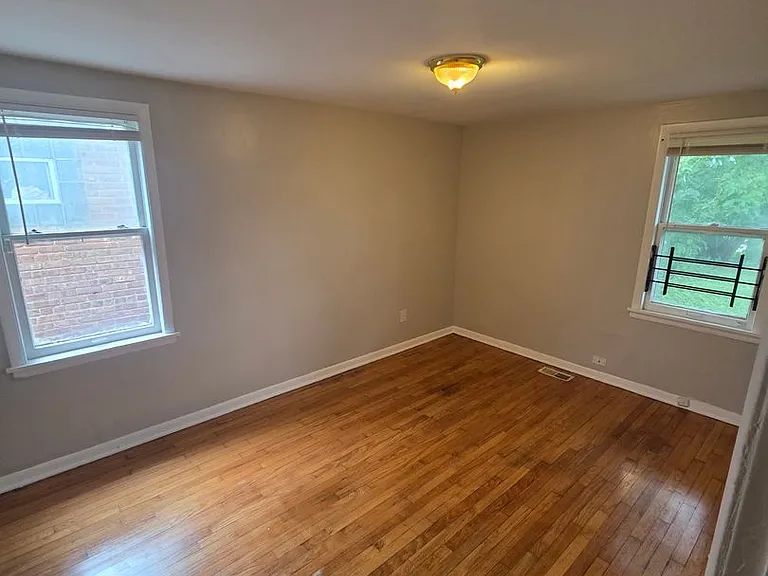 10306 S Corliss Ave — Photo 13