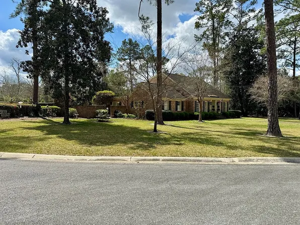 1212 Pruitt Dr, Waycross, GA 31501